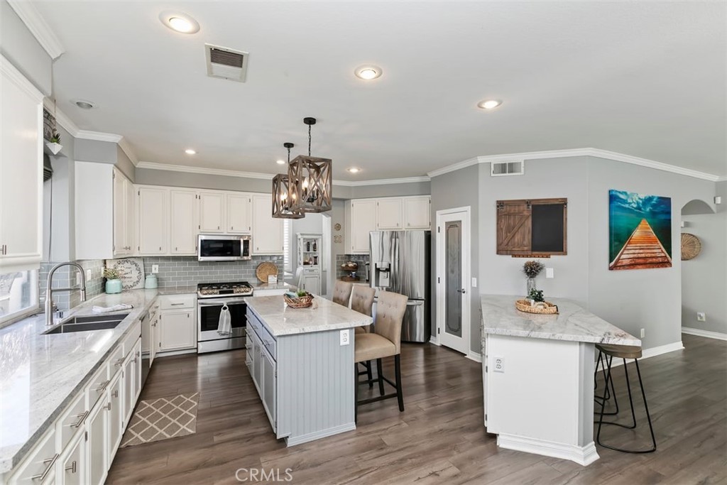 20890 Westbury Road Riverside, CA 92508 - Photo 21 of 51 Kitchen Dual Island