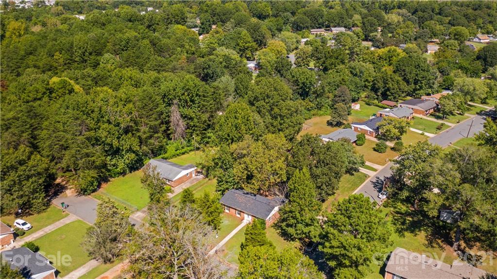 800 Milan Road East Charlotte, NC 28216 - Photo 13 of 38 Gallery Image 13