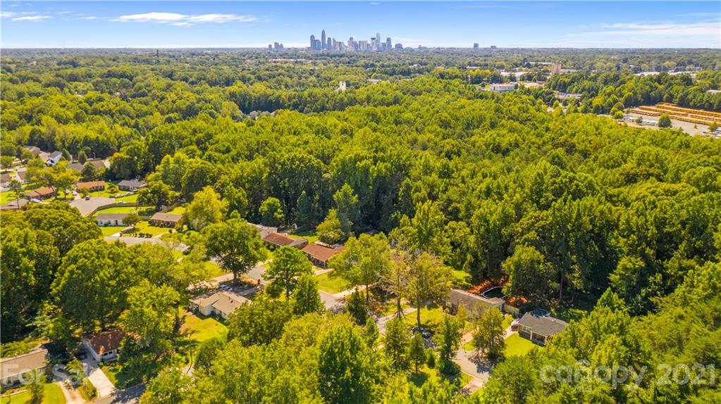 800 Milan Road East Charlotte, NC 28216 - Photo 15 of 38 Gallery Image 15