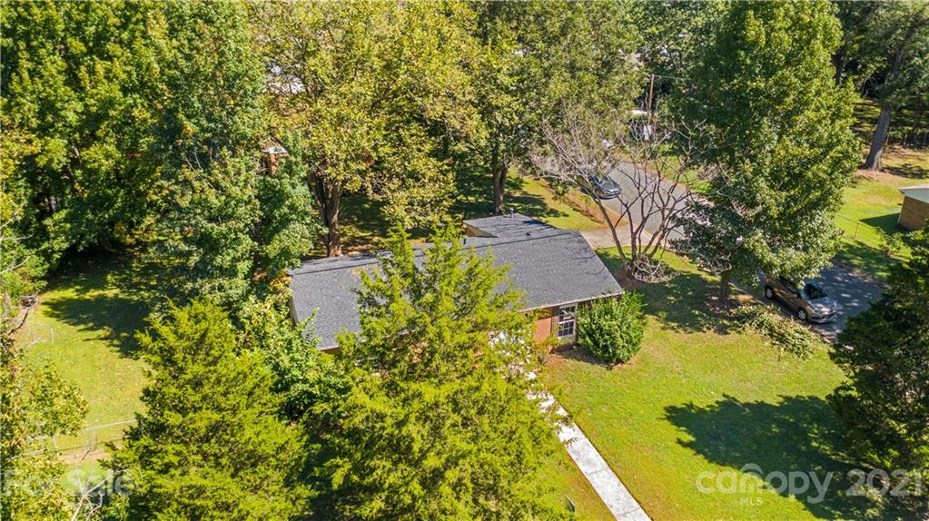 800 Milan Road East Charlotte, NC 28216 - Photo 17 of 38 Gallery Image 17