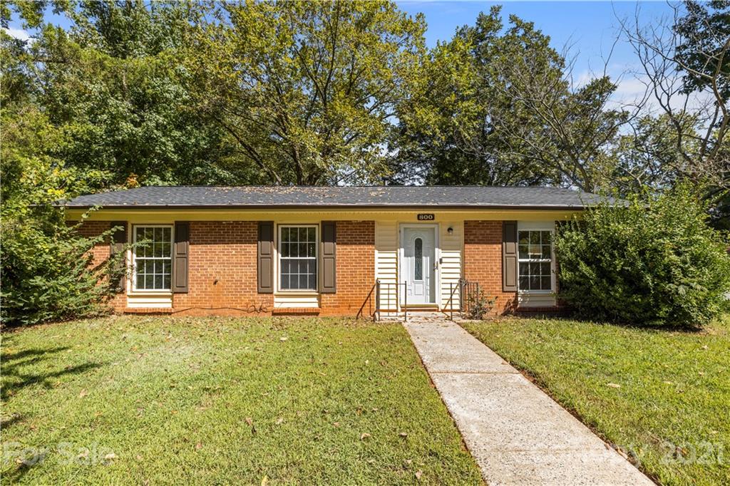 800 Milan Road East Charlotte, NC 28216 - Photo 2 of 38 Gallery Image 2