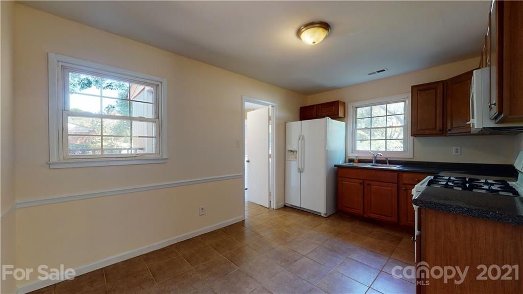 800 Milan Road East Charlotte, NC 28216 - Photo 21 of 38 Gallery Image 21