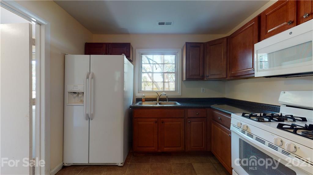 800 Milan Road East Charlotte, NC 28216 - Photo 23 of 38 Gallery Image 23