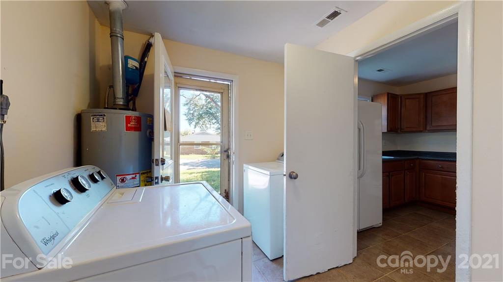 800 Milan Road East Charlotte, NC 28216 - Photo 26 of 38 Gallery Image 26