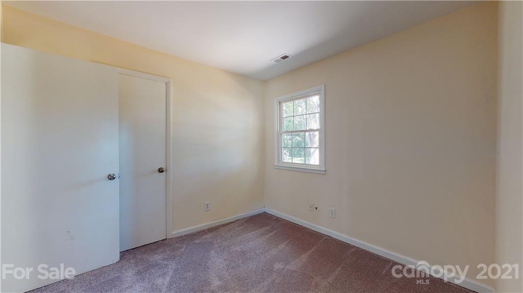 800 Milan Road East Charlotte, NC 28216 - Photo 27 of 38 Gallery Image 27