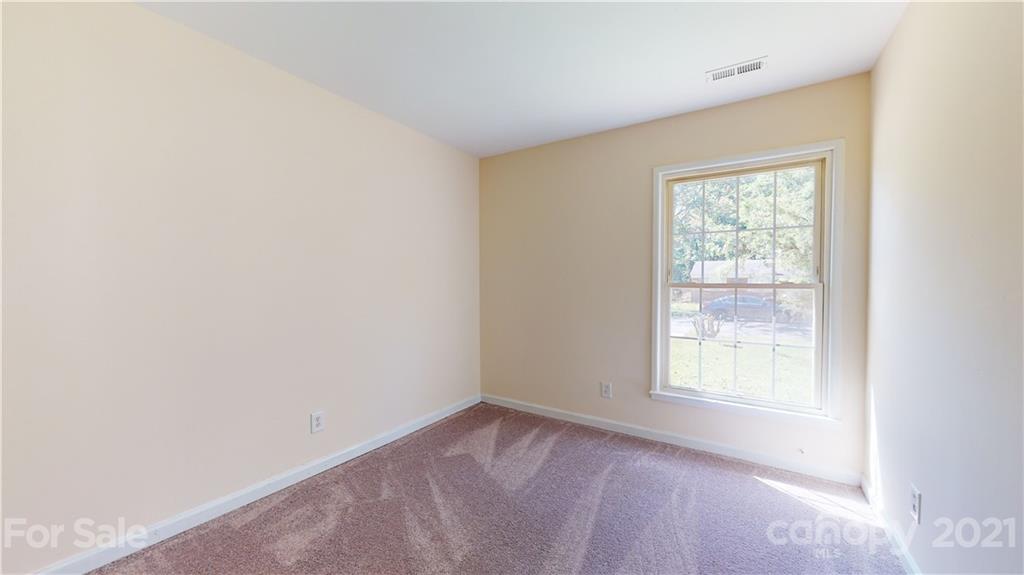 800 Milan Road East Charlotte, NC 28216 - Photo 35 of 38 Gallery Image 35
