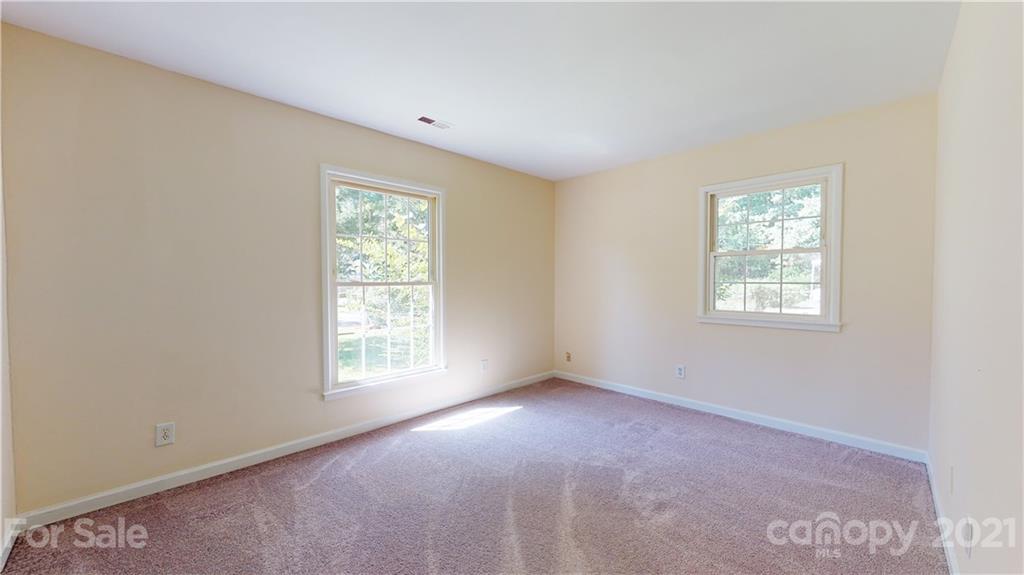 800 Milan Road East Charlotte, NC 28216 - Photo 37 of 38 Gallery Image 37