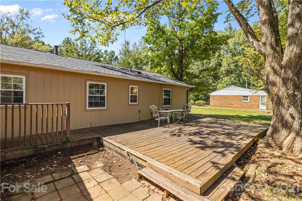 800 Milan Road East Charlotte, NC 28216 - Photo 5 of 38 Gallery Image 5