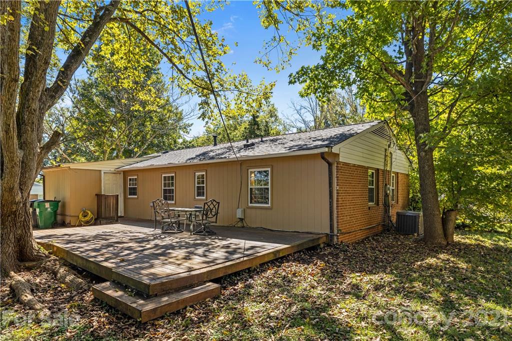 800 Milan Road East Charlotte, NC 28216 - Photo 7 of 38 Gallery Image 7