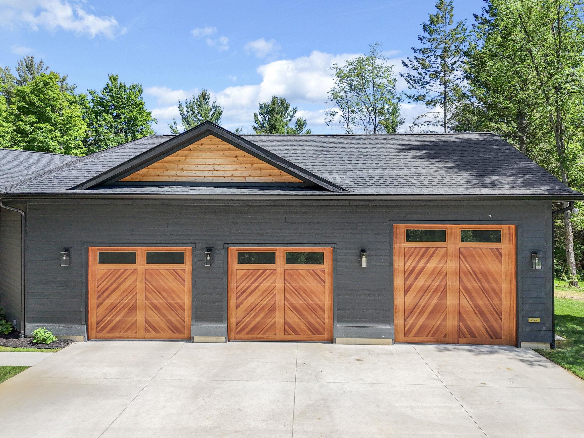 677 Blueberry Ridge Traverse City, MI 49685 - Photo 3 of 62 1947011-b5f83fbb-2199-4215-a7f9-5987379be2db.JPG