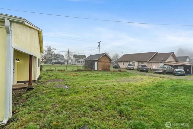 a house view with a outdoor space