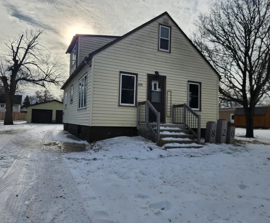 $129,900 | 820 6th Street Southwest, Pipestone, MN 56164