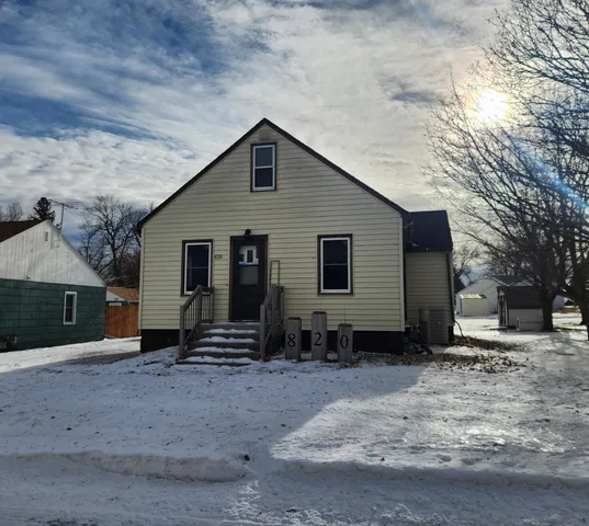 $134,900 | 820 6th Street Southwest, Pipestone, MN 56164