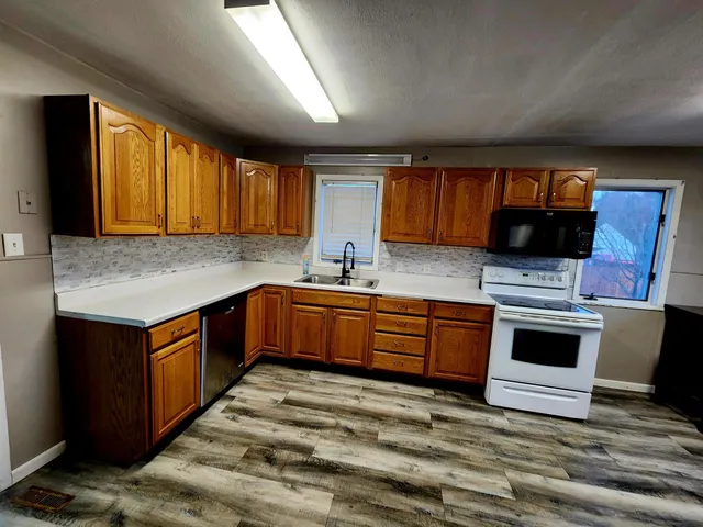 $134,900 | 820 6th Street Southwest, Pipestone, MN 56164