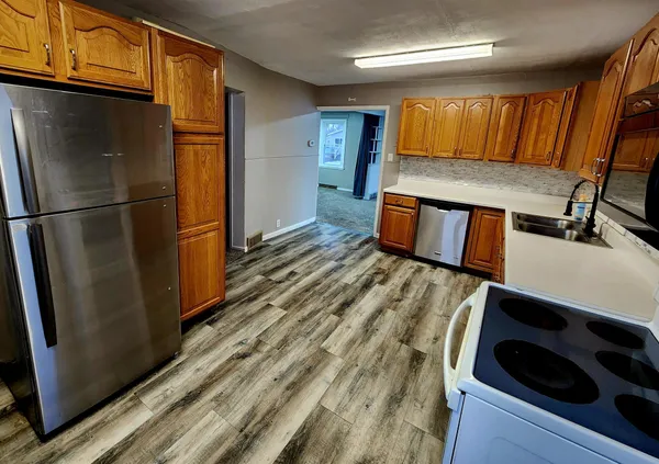 $129,900 | 820 6th Street Southwest, Pipestone, MN 56164