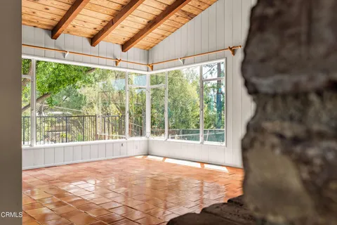 $1,589,000 | 2300 El Moreno Street, La Crescenta, CA 91214