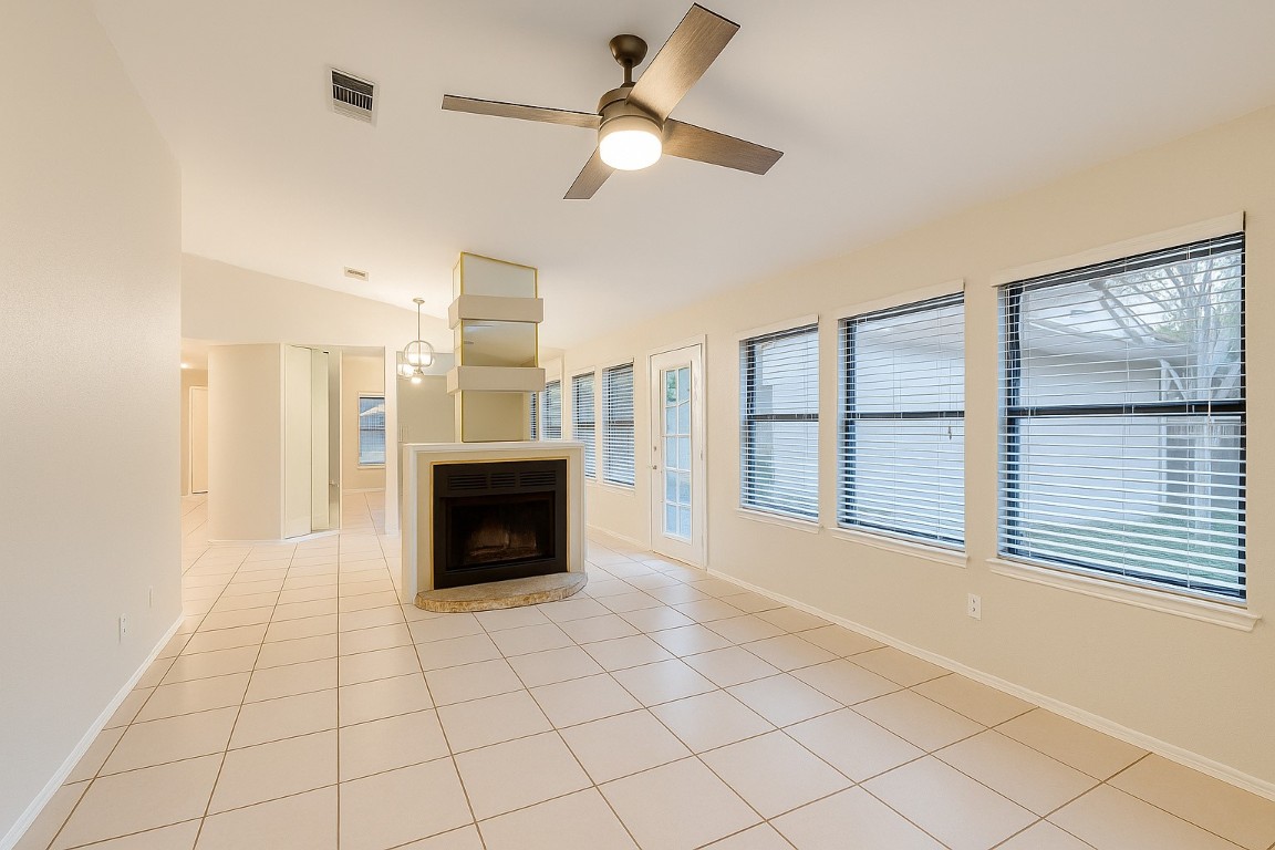 12806 Margit Drive Austin, TX 78729 - Photo 4 of 14