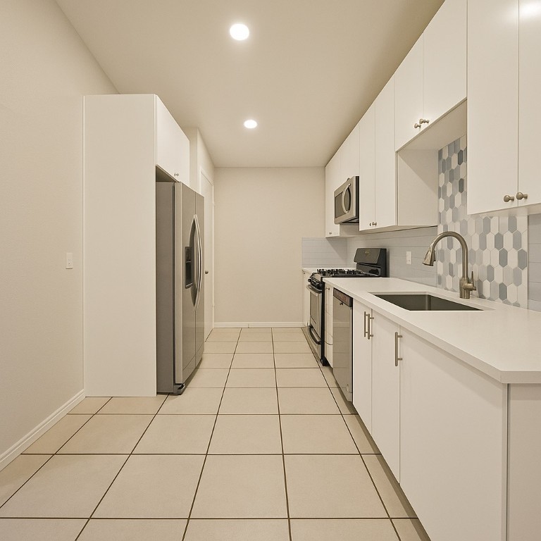 12806 Margit Drive Austin, TX 78729 - Photo 7 of 14