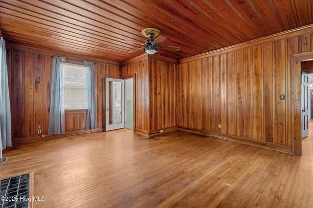 $290,000 | 401 Goldsboro Street, Lucama, NC 27851