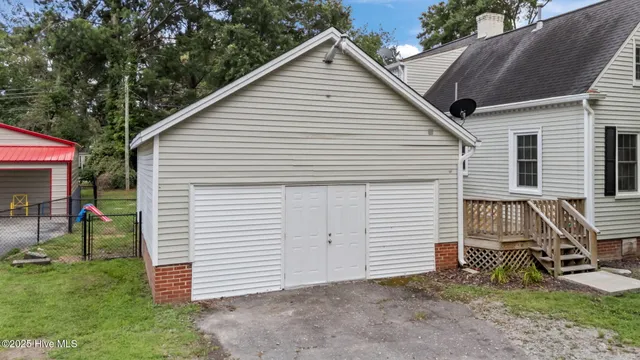 $259,000 | 401 Goldsboro Street, Lucama, NC 27851
