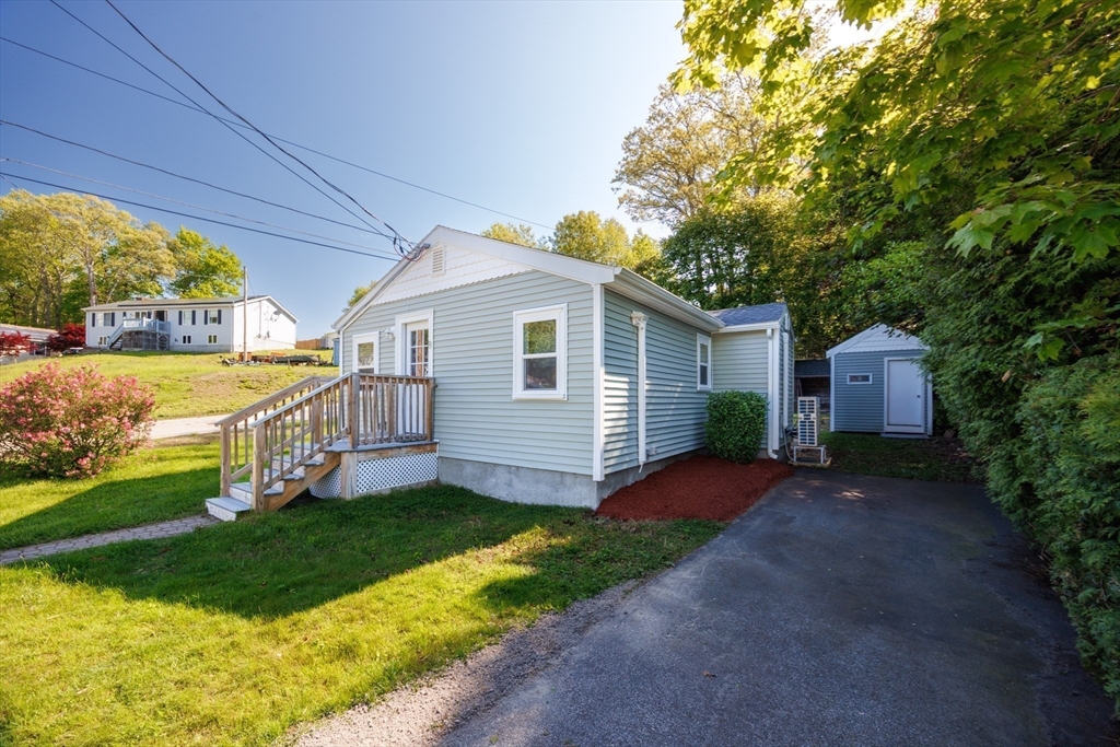 8 Freeman Avenue Webster, MA 01570 - Photo 21 of 24