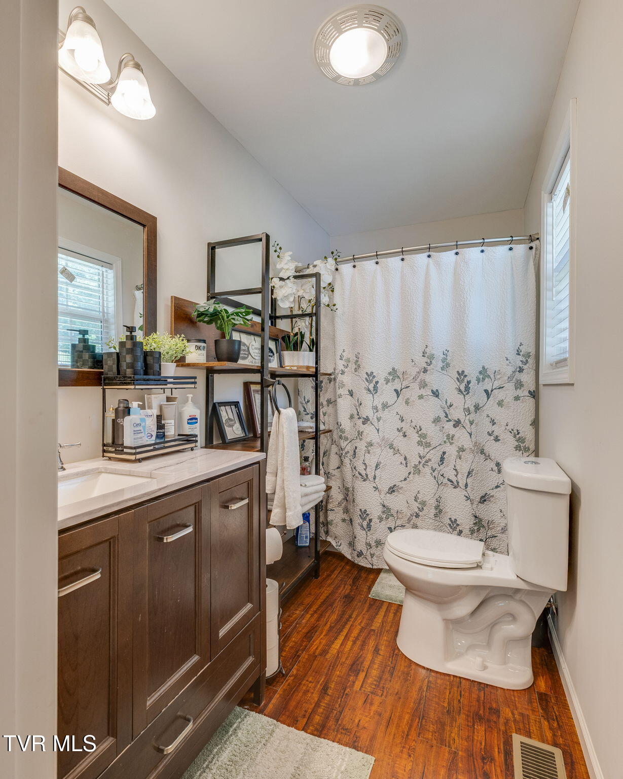 2100 Longreen Road Kingsport, TN 37660 - Photo 19 of 47 018