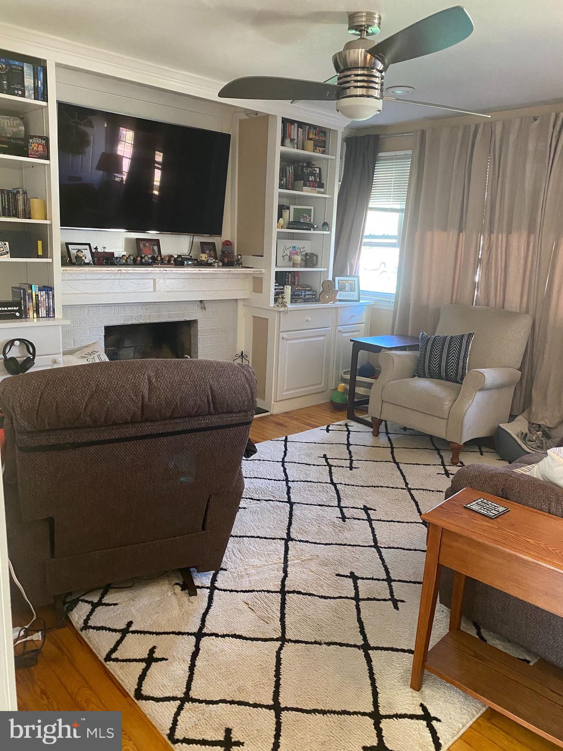 517 Sutherland Road Ewing, NJ 08618 - Photo 3 of 17 Gallery Image 3