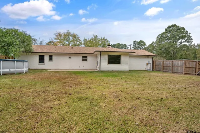 a front view of house with yard