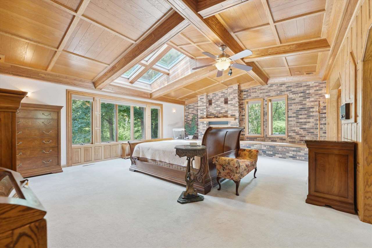 3685 Stone Road Northeast Solon, IA 52333 - Photo 17 of 63 Gallery Image 17
