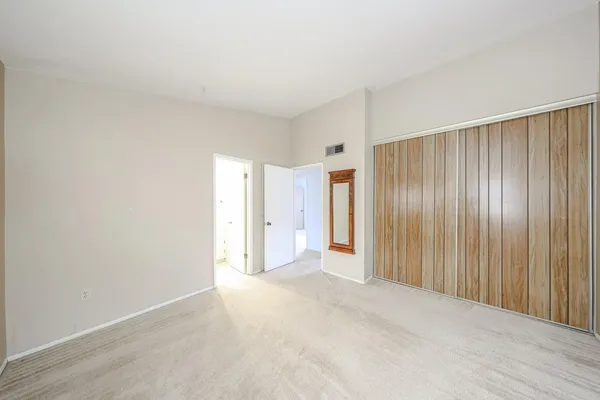 $1,900 | 102 West Concorda Drive, Unit 103, Tempe, AZ 85282