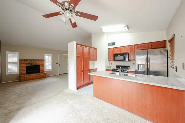 $1,900 | 102 West Concorda Drive, Unit 103, Tempe, AZ 85282