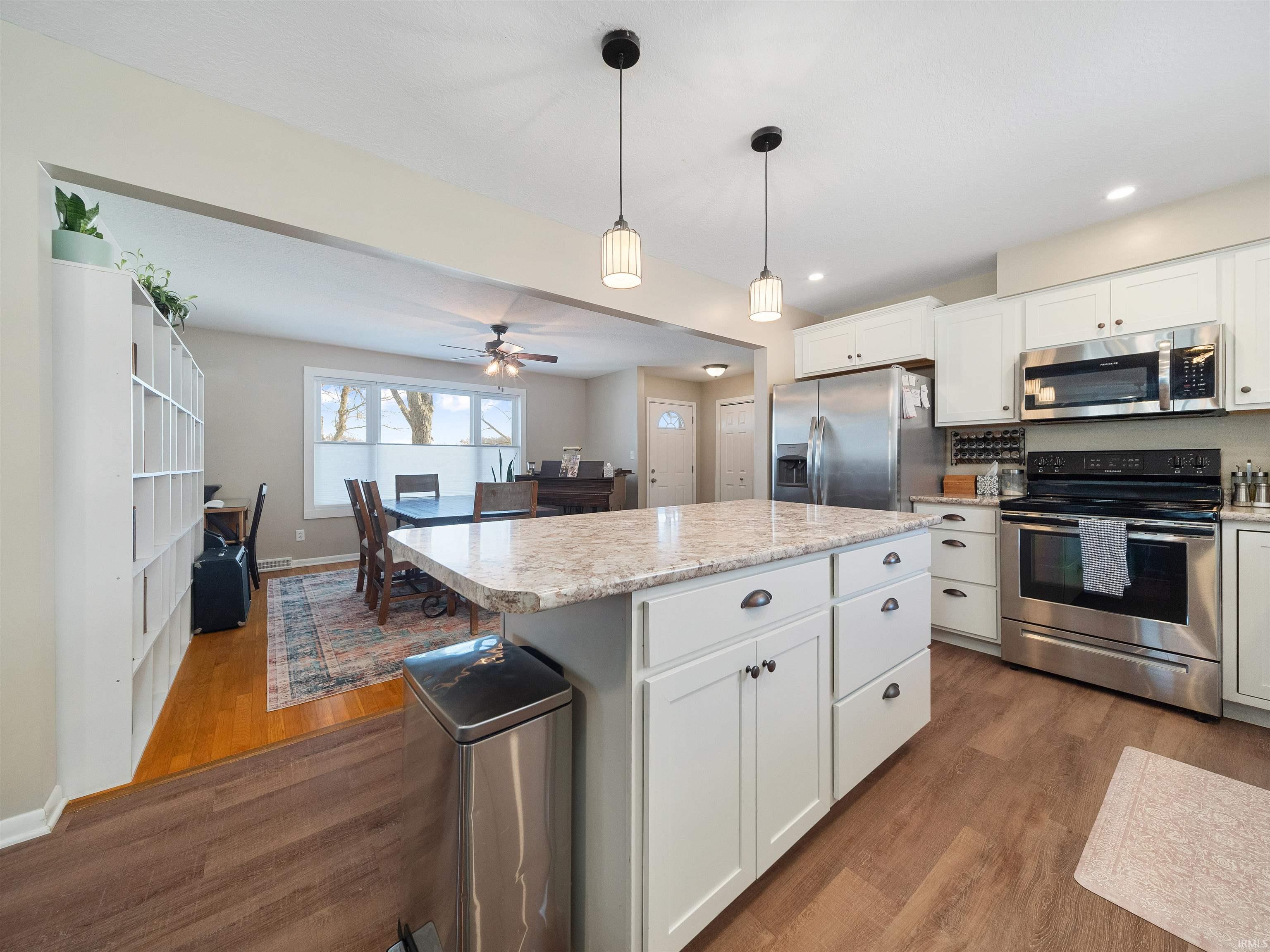10914 Marion Center Road Fort Wayne, IN 46816 - Photo 5 of 28