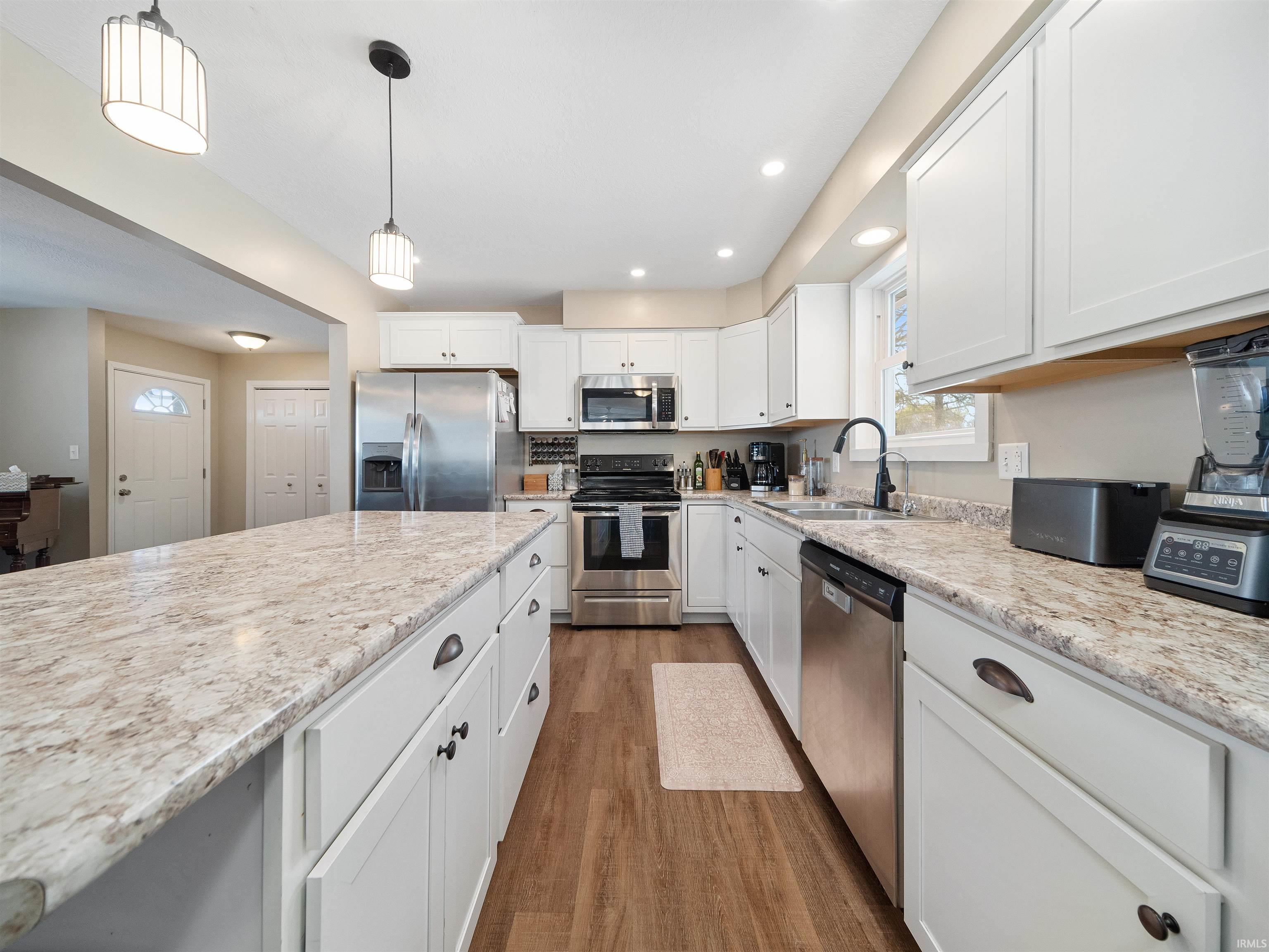10914 Marion Center Road Fort Wayne, IN 46816 - Photo 7 of 28