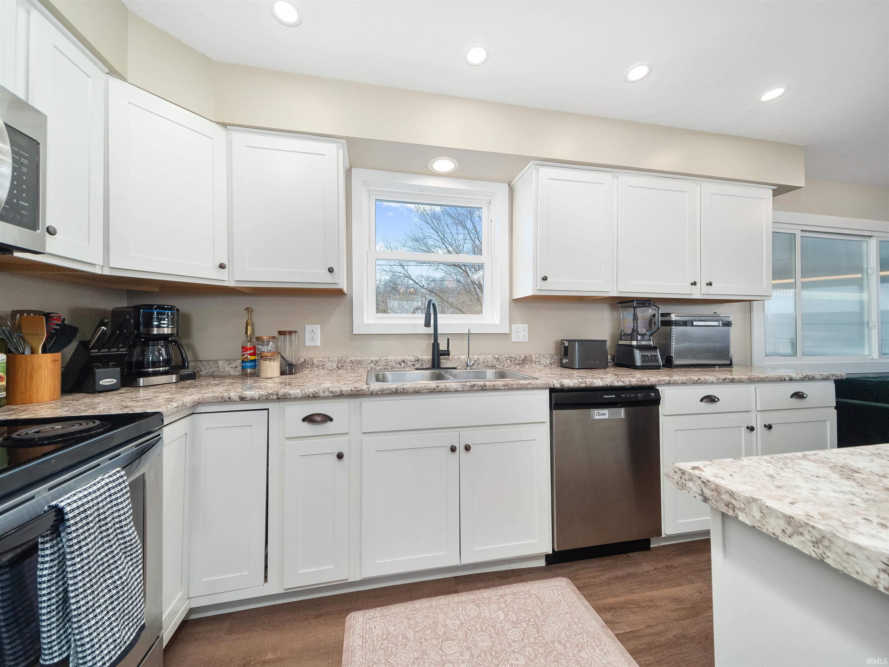 10914 Marion Center Road Fort Wayne, IN 46816 - Photo 8 of 28