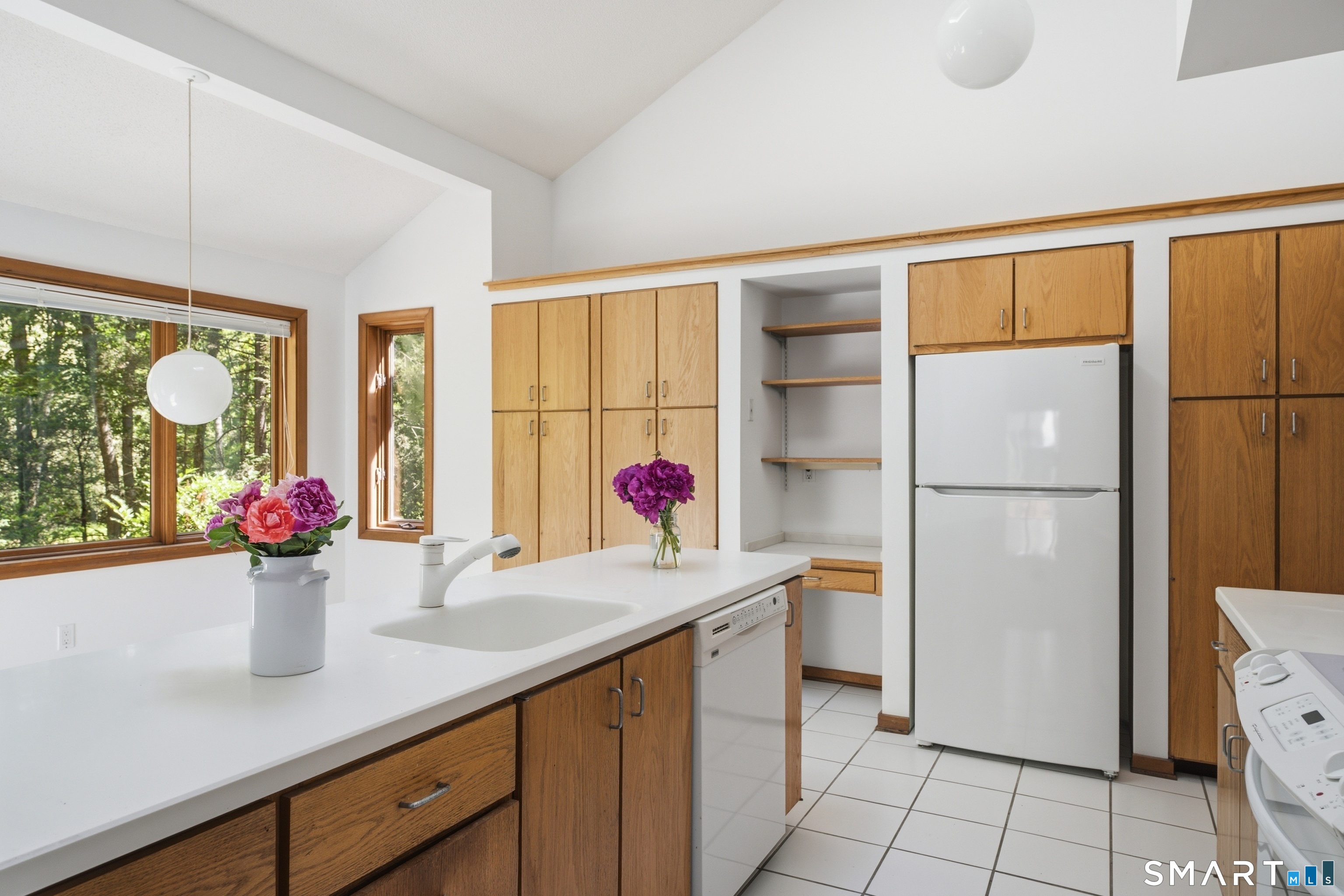 53 Summer Hill Road Madison, CT 06443 - Photo 10 of 21 Gallery Image 10