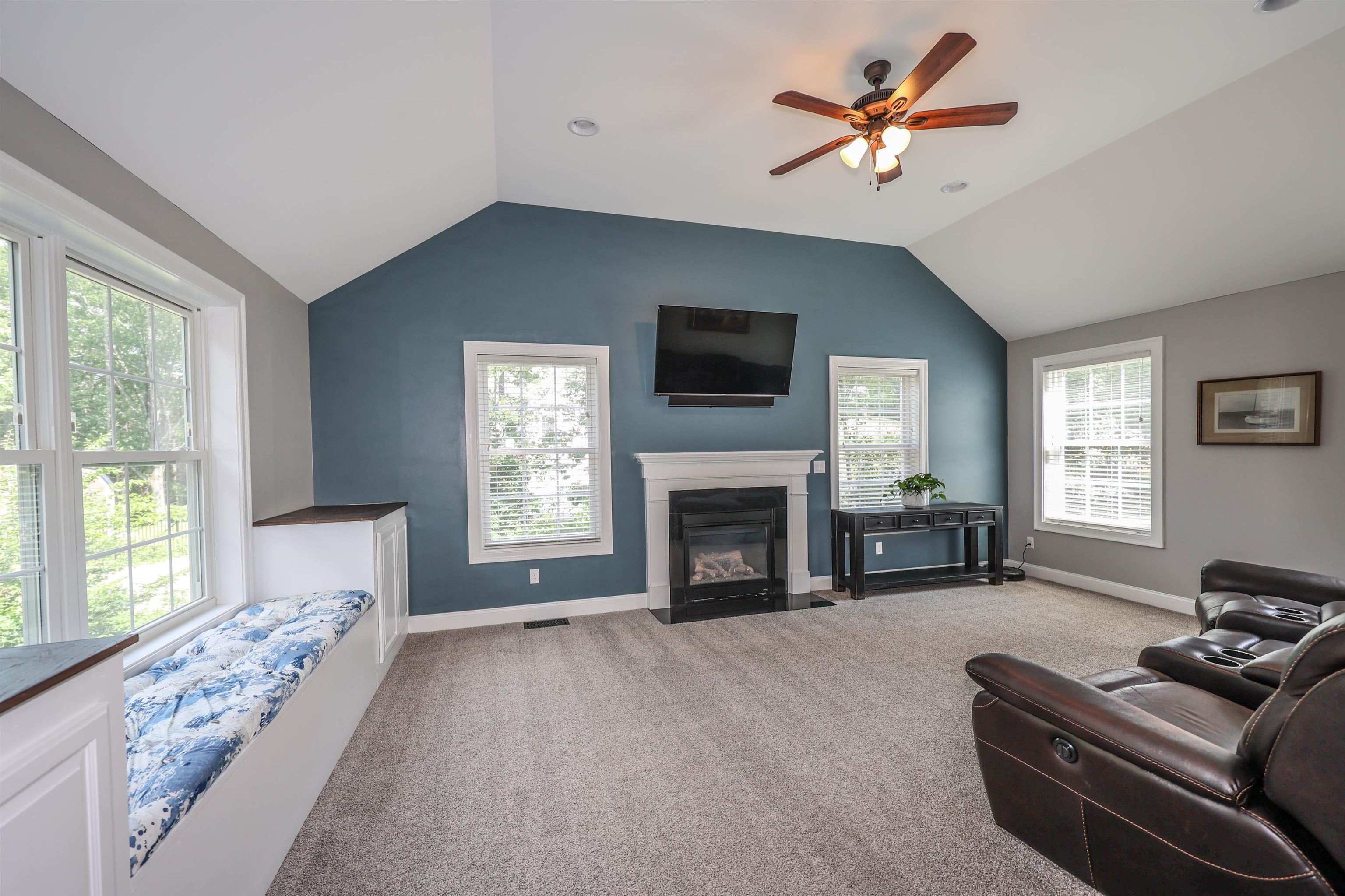 18 Treys Way Epping, NH 03042 - Photo 11 of 40