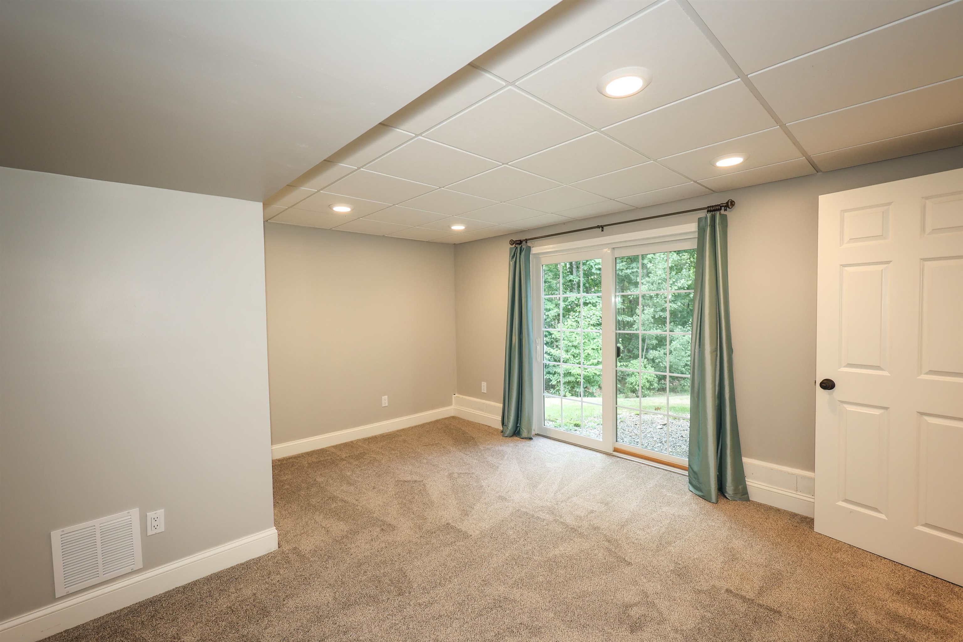18 Treys Way Epping, NH 03042 - Photo 33 of 40