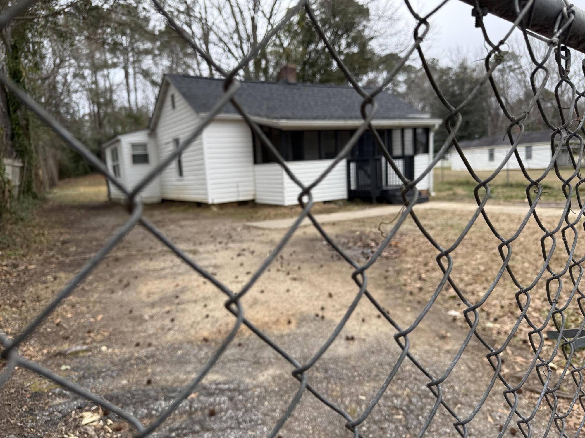 408 Brooks Street Edgefield, SC 29824 - Photo 2 of 14