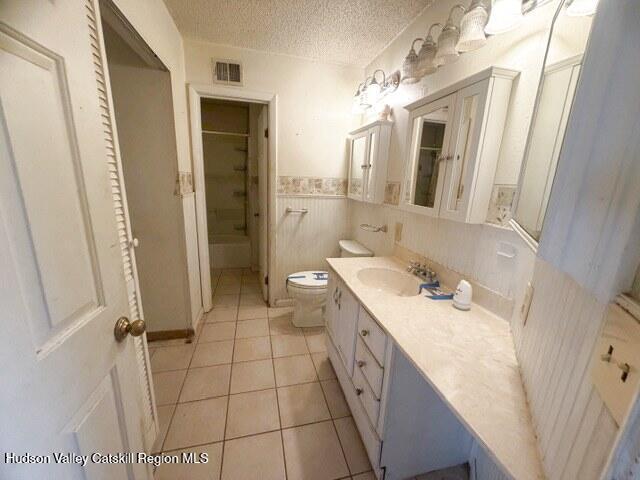 7 Sandra Lane Rensselaer, NY 12144 - Photo 12 of 17 Bath