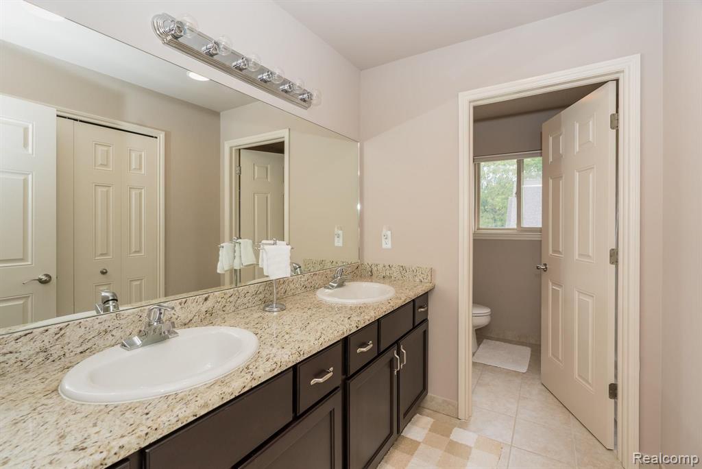 1391 Traceky Drive Rochester Hills, MI 48306 - Photo 23 of 47
