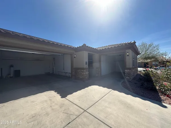$2,645 | 3209 North 198th Drive, Buckeye, AZ 85396