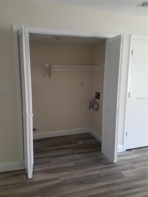 505 Boxelder Avenue Altamonte Springs, FL 32714 - Photo 9 of 10 a view of small space with wooden floor