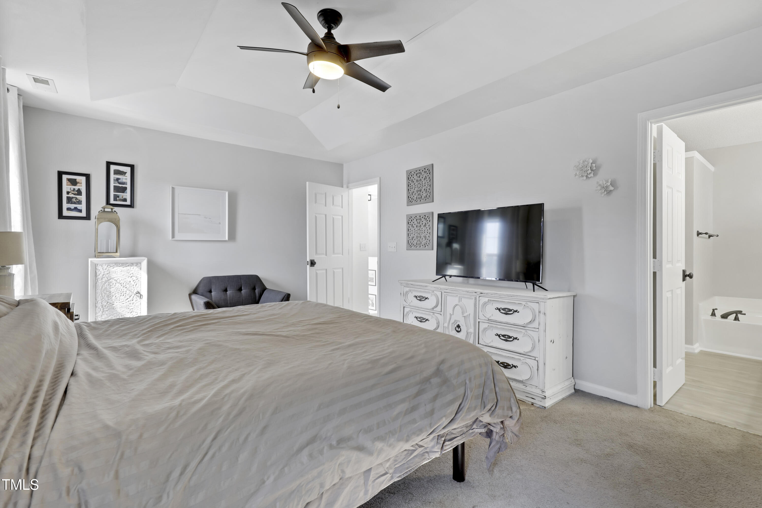 512 North Water's Edge Drive Durham, NC 27703 - Photo 20 of 55 26