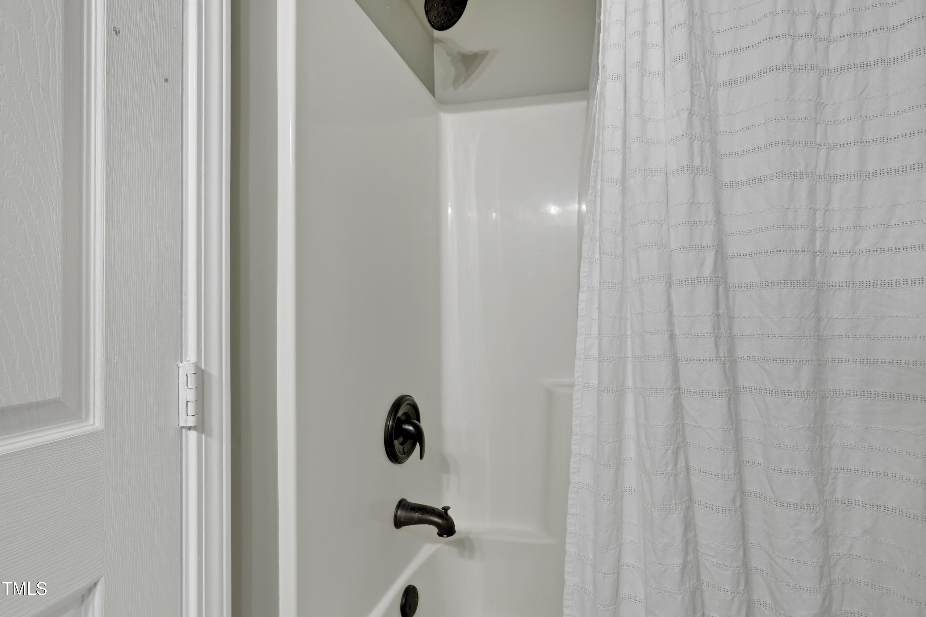 512 North Water's Edge Drive Durham, NC 27703 - Photo 33 of 55 32