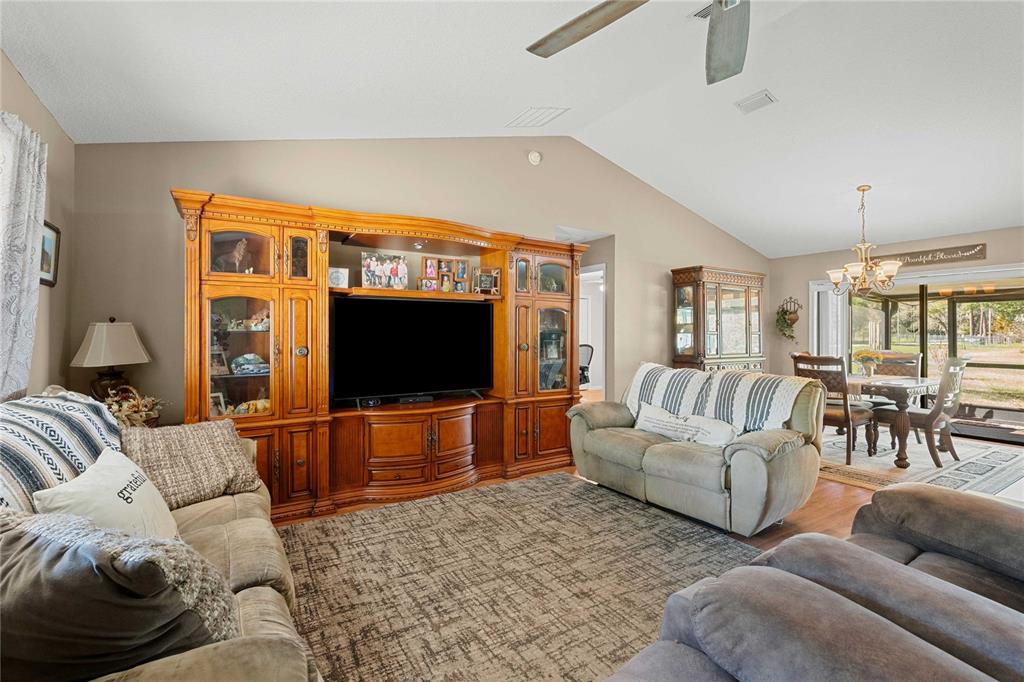 28445 Darby Road Dade City, FL 33525 - Photo 12 of 31