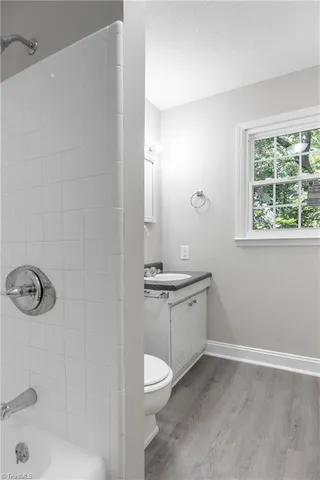 $995 | 30 Forsyth Street, Thomasville, NC 27360