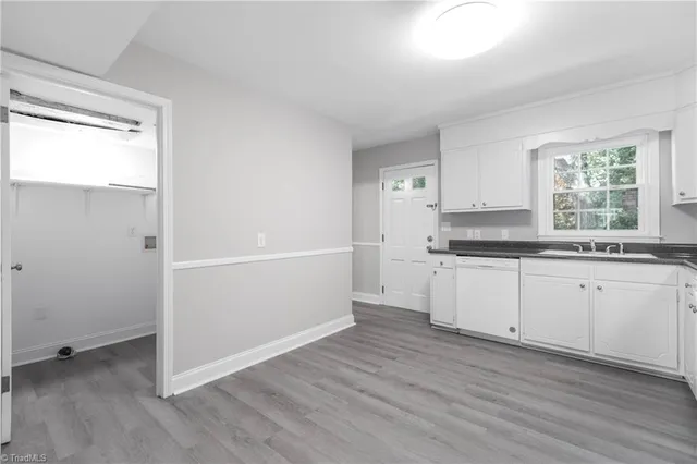 $995 | 30 Forsyth Street, Thomasville, NC 27360