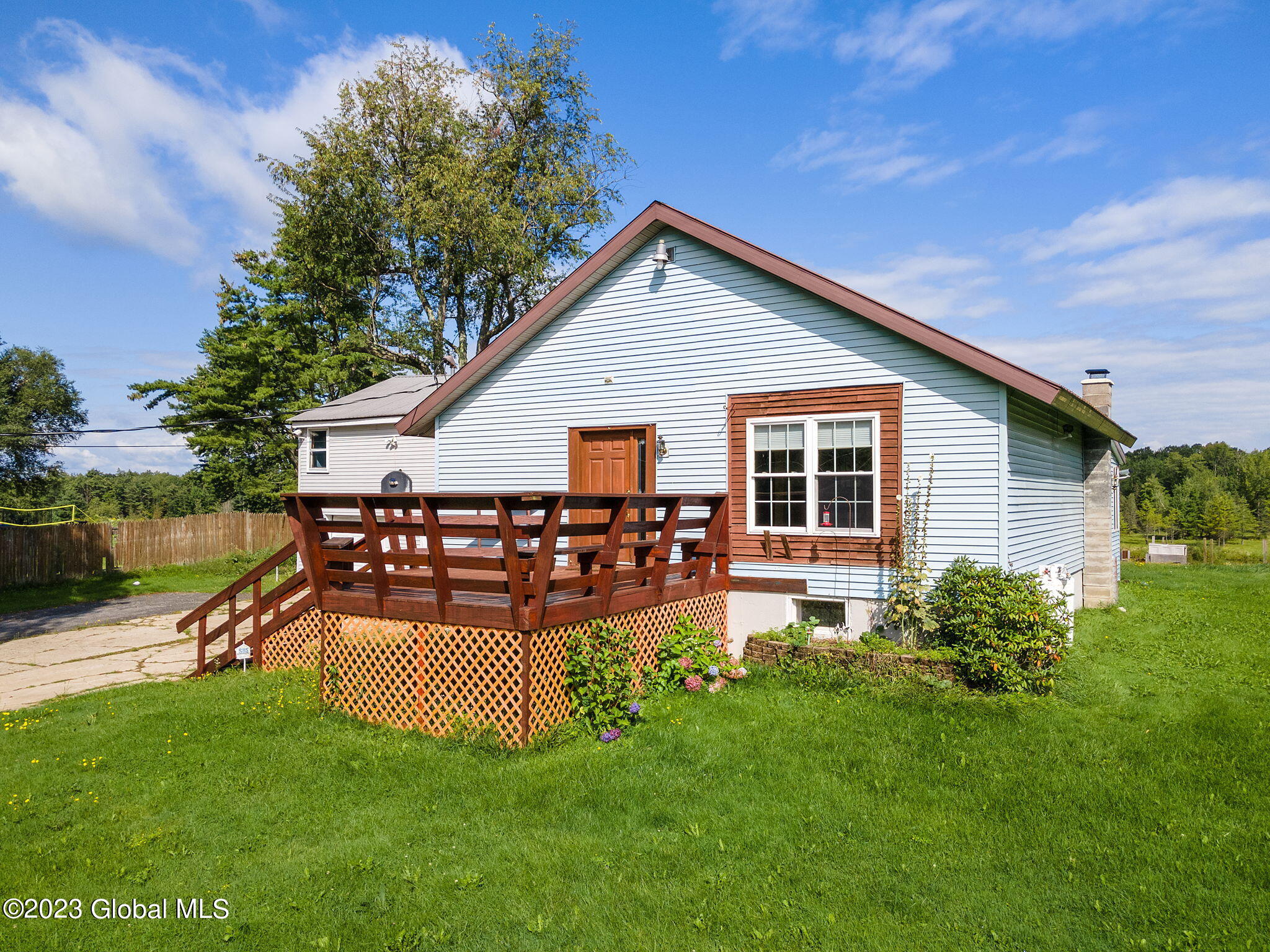 181 Ridge Road Amsterdam, NY 12010 - Photo 4 of 51 4-web-or-mls-181RidgeRd_04
