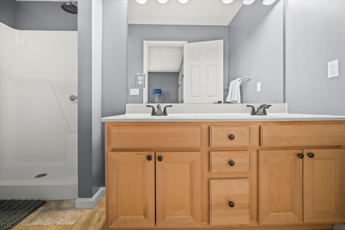 1605 Belclare Road Normal, IL 61761 - Photo 16 of 28 Gallery Image 16