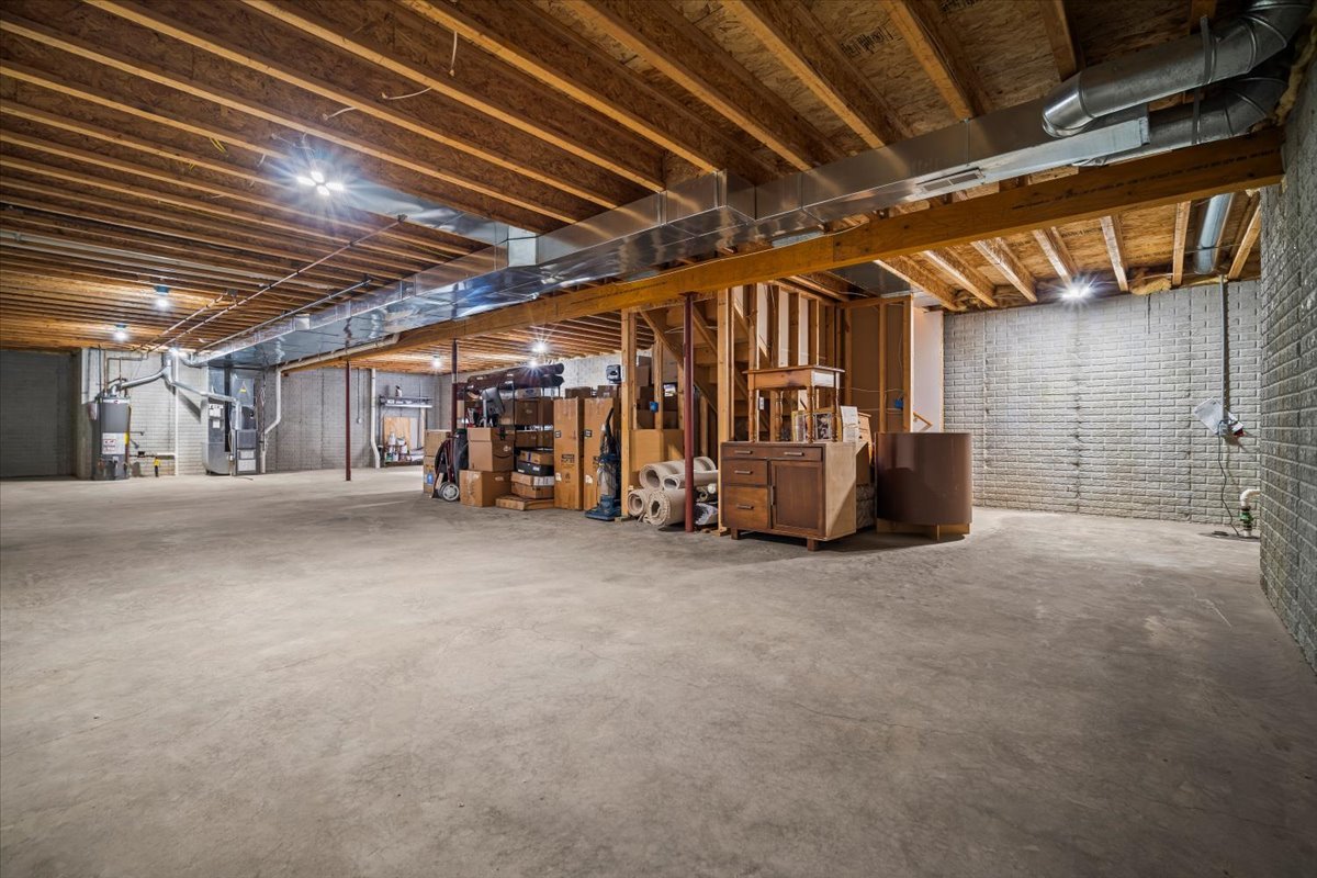 1605 Belclare Road Normal, IL 61761 - Photo 19 of 28 Gallery Image 19